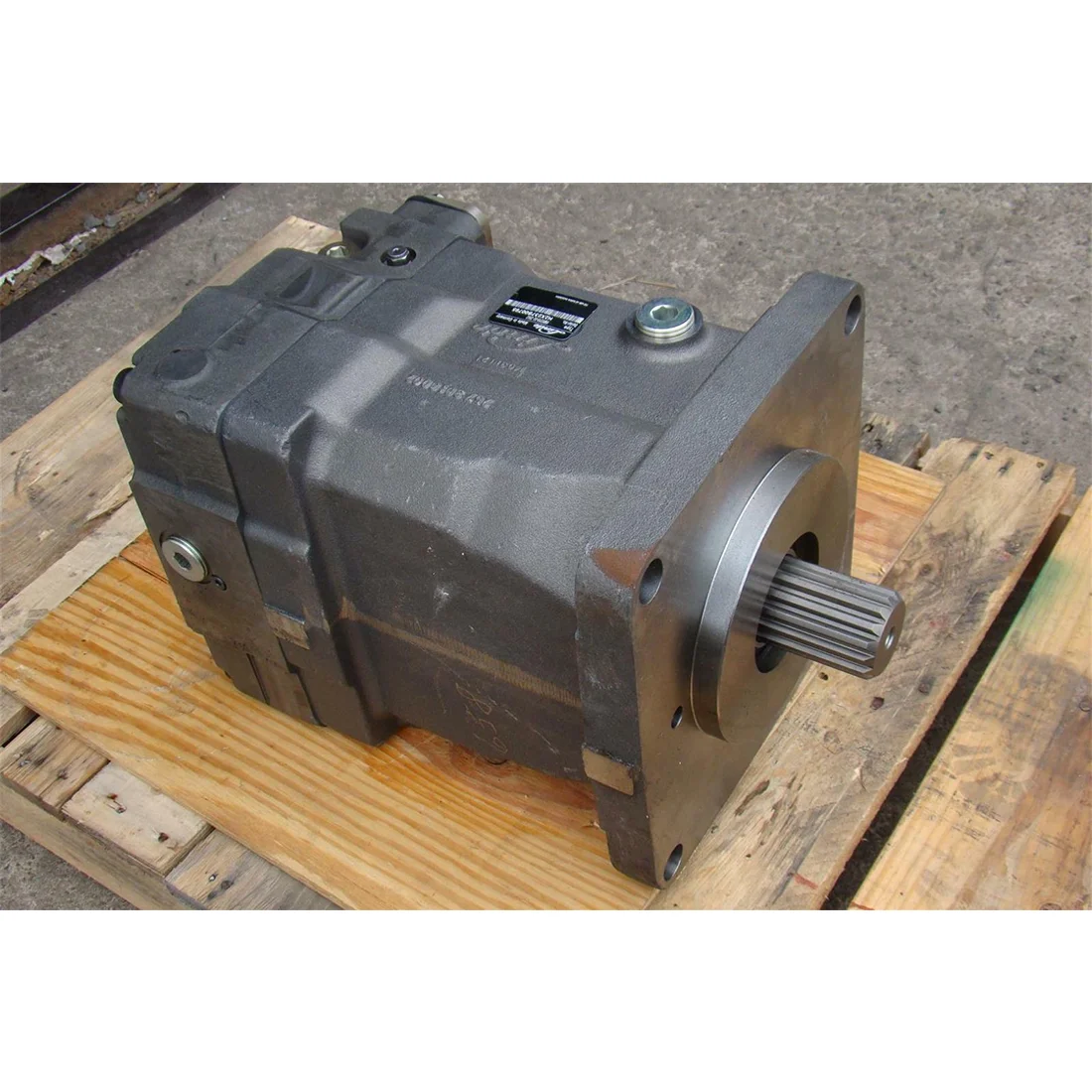 

komatsuAxial Piston Motor HMV28/35/55/63/75/85/105/135/165/210/280 Hydraulic Motor HMV-02 Full Series Hydraulic Piston Motor