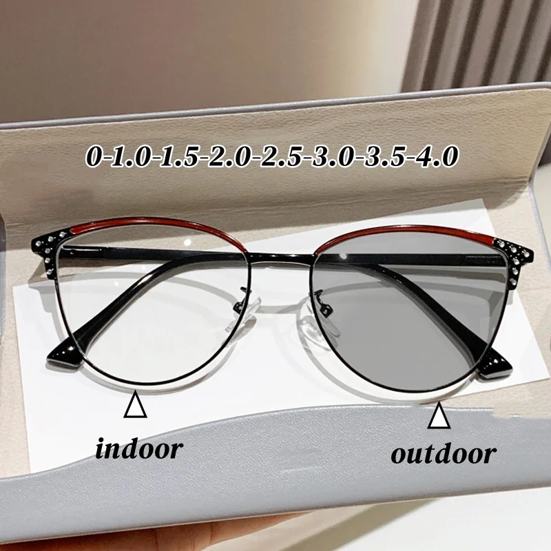 

New Trend Cat Eye Photochromic Glasses Fashionable Diamond Cut Myopia Glasses Women Men Luxury Color Changing Eyewear 0-1.0-4.0