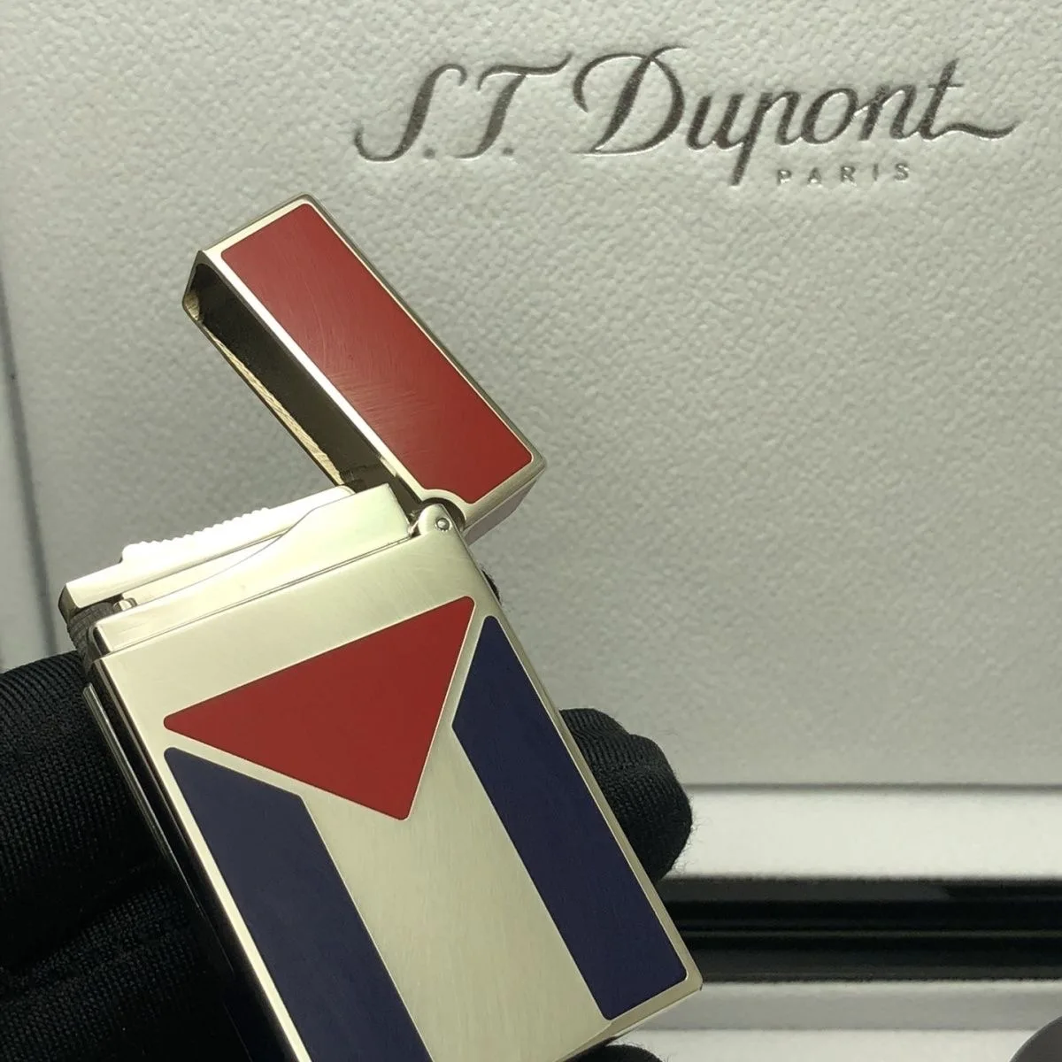 S.T. Dupont Cuba Flag Silver Lighter Collection