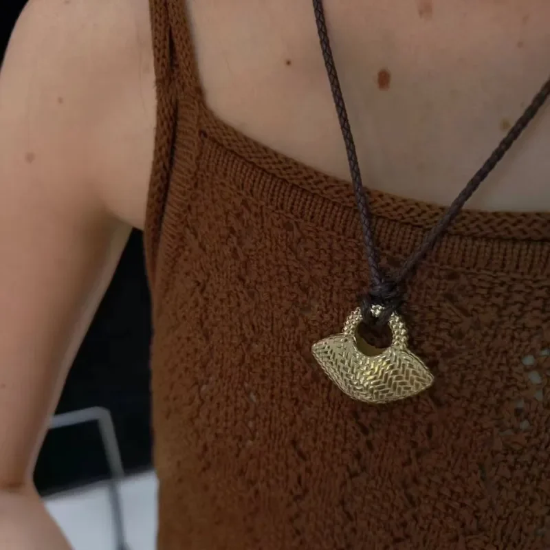 2024 new hollow woven leather rope necklace women's simple versatile gold-plated/silver basket-shaped sweater chain