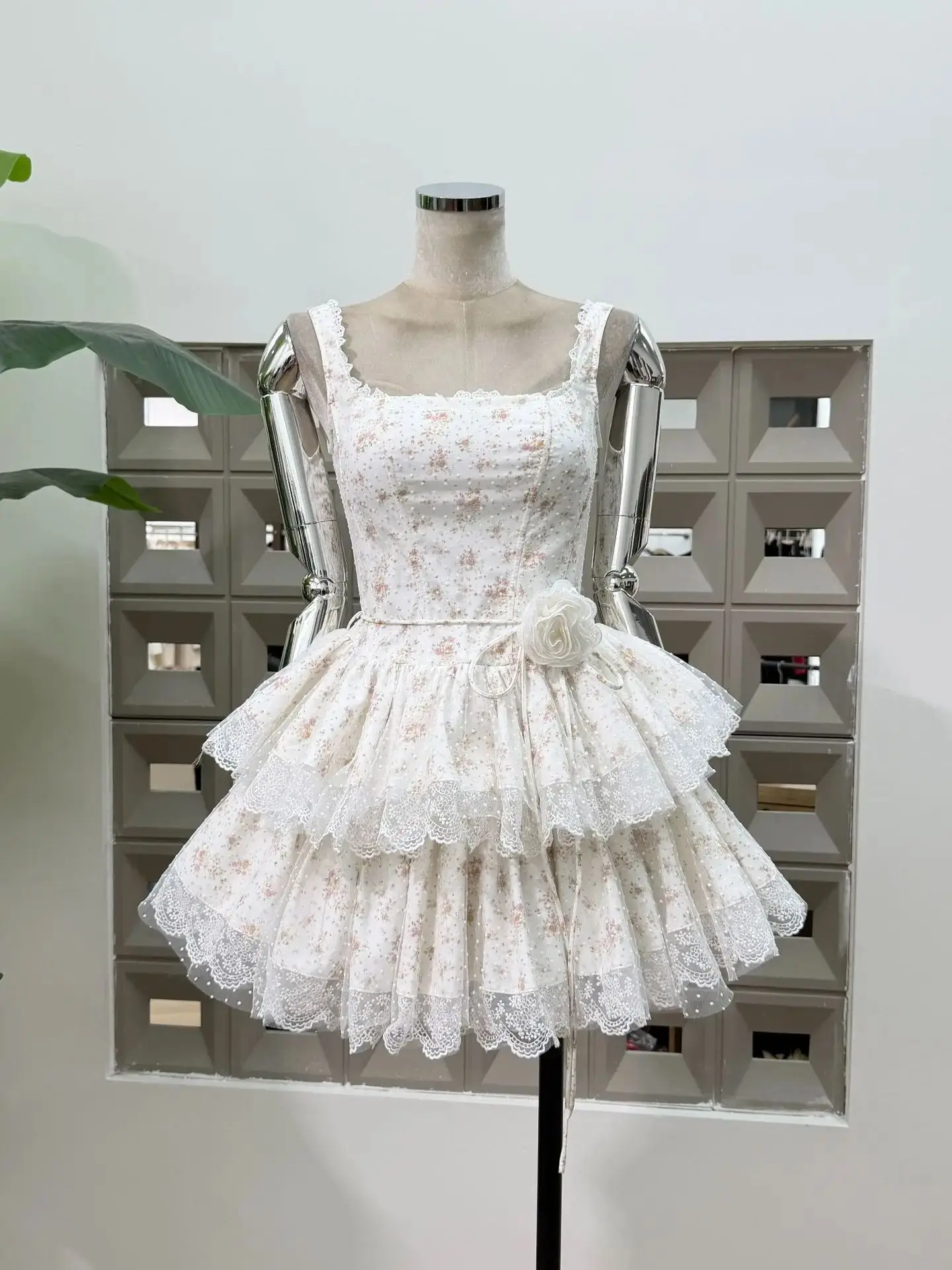 

Женское мини-платье с цветочным принтом и кружевной отделкой на спине, летняя пляжная одежда, с завязками, в стиле бохо, для отпуска, модная одежда для курортов, платья для дня рождения и вечеринок