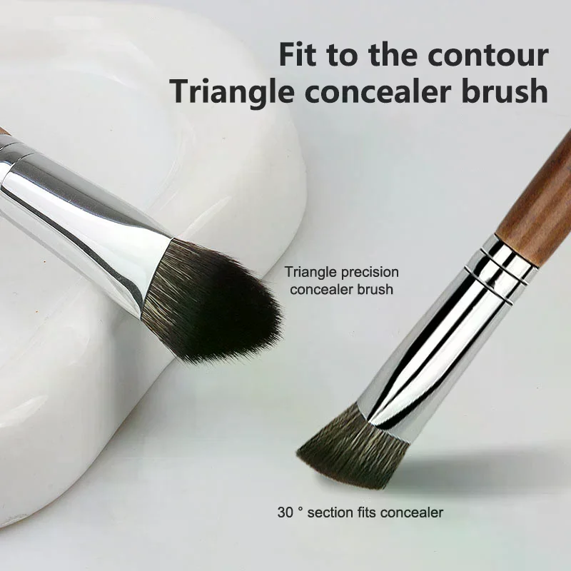 Brocha correctora de base con mango de madera, brochas triangulares de contorno Premium para colorete, impecables debajo de los ojos, brocha de Maquillaje facial densa
