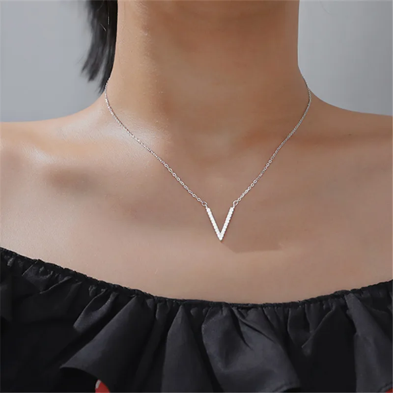 Fashion Link Chain Silver Plated Zircon Letter V Shape Charm Pendent Necklace For Women Girls Elegant Wedding Jewelry Gift e427