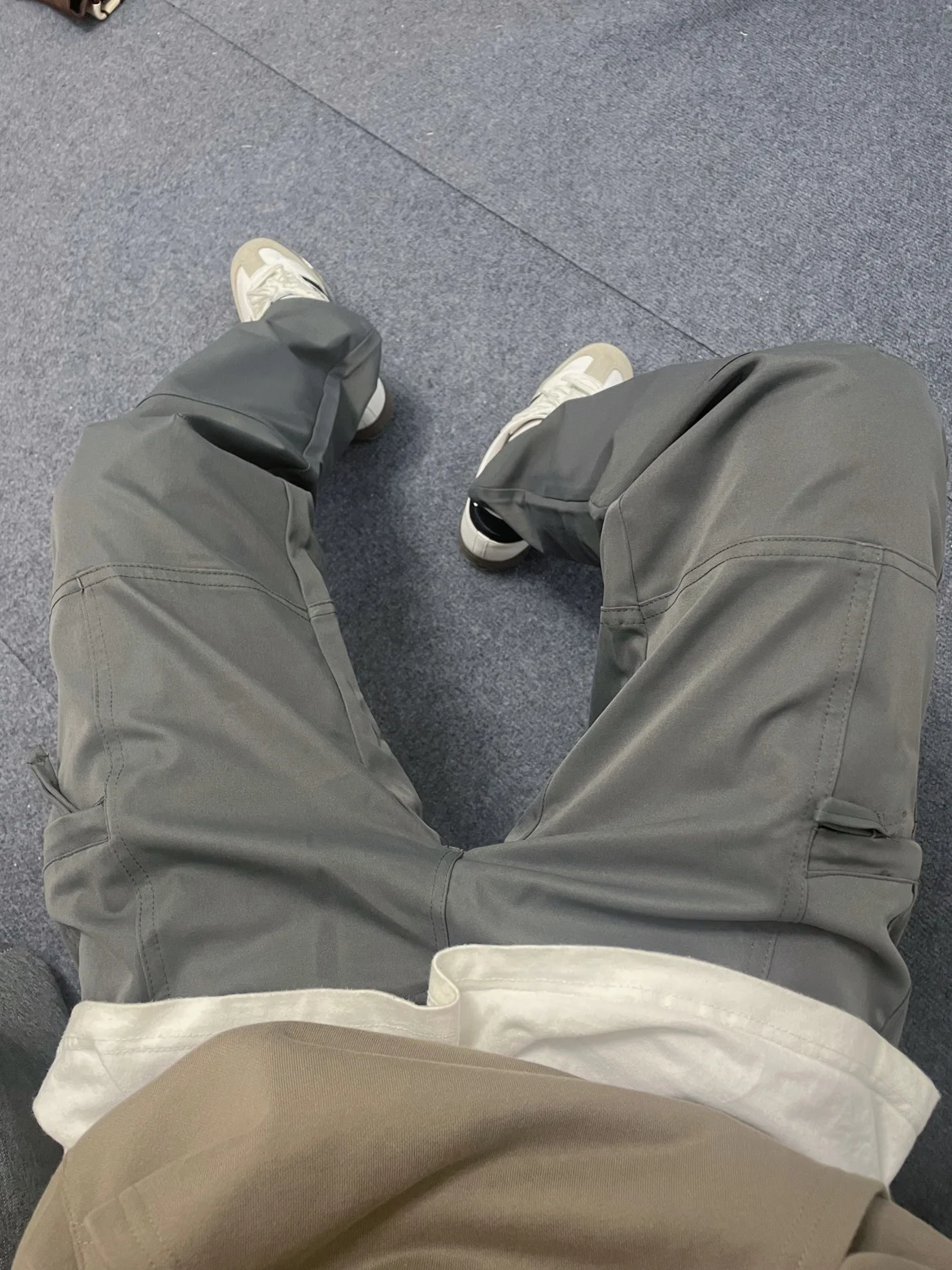 

American Vibe Grey Work Pants Loose Straight Leg Cuffed Casual Trousers Men's Fashion Wide Leg Long Pants Autumn Leisure