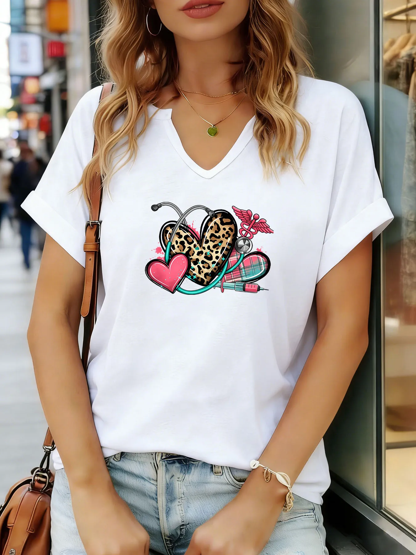Stethoscope syringe printed T-shirt, casual and fashionable V-neck rolled-sleeve short-sleeved blouse for women