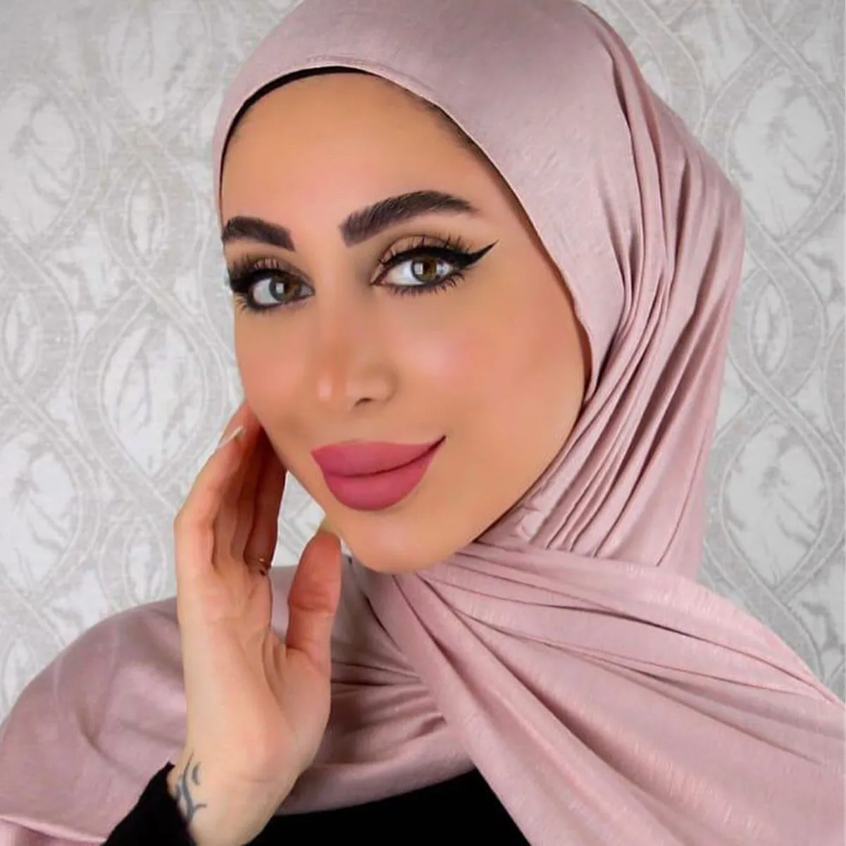 

Премиальный трикотаж, шарф-хиджаб, мусульманская длинная шаль, женский простой мягкий тюрбан, повязка на голову, платок, африканская женская повязка на голову 175x80 см