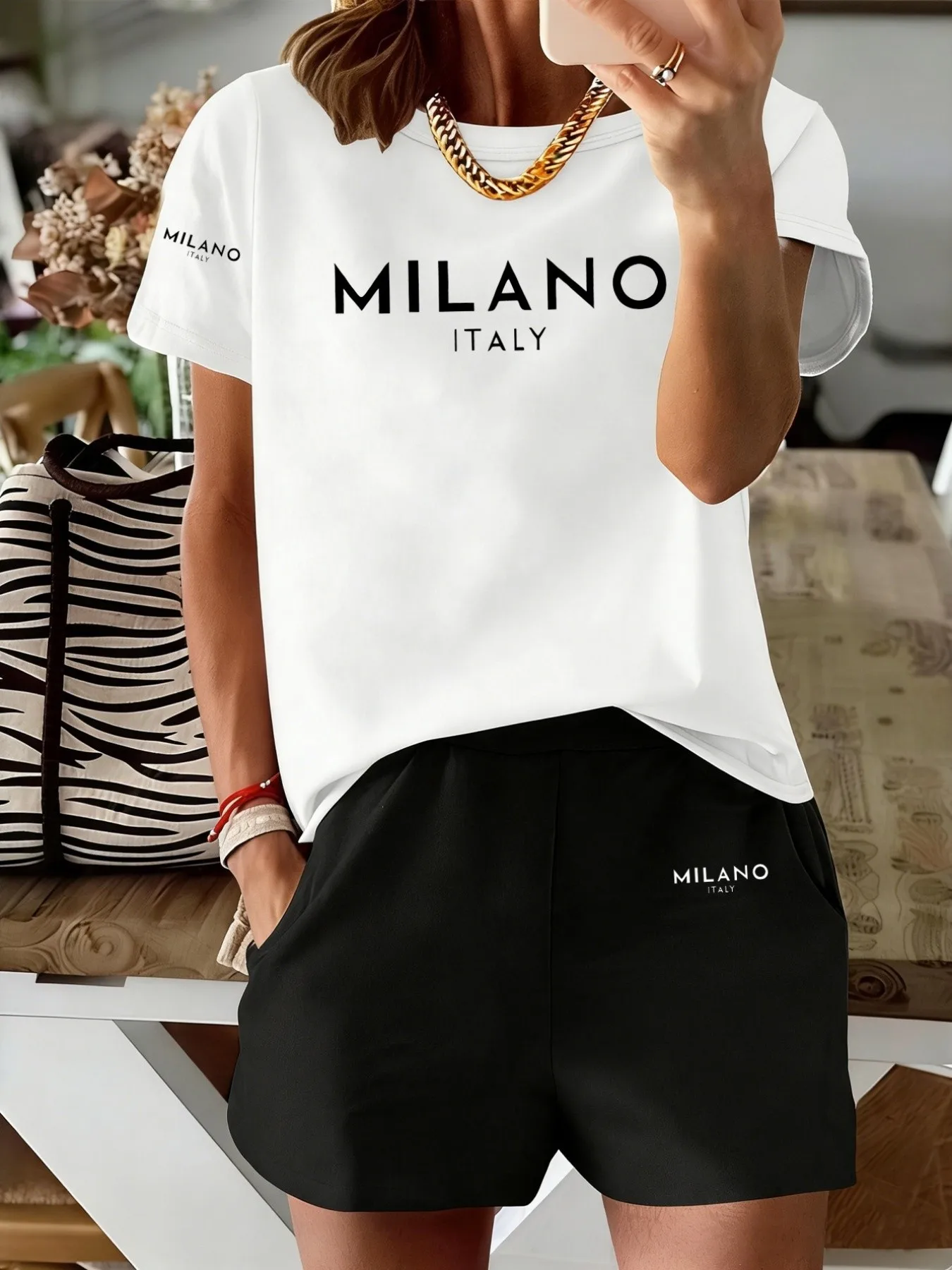 Summer women's suit with letter print lightweight breathable casual and fashionable streetwear clothing