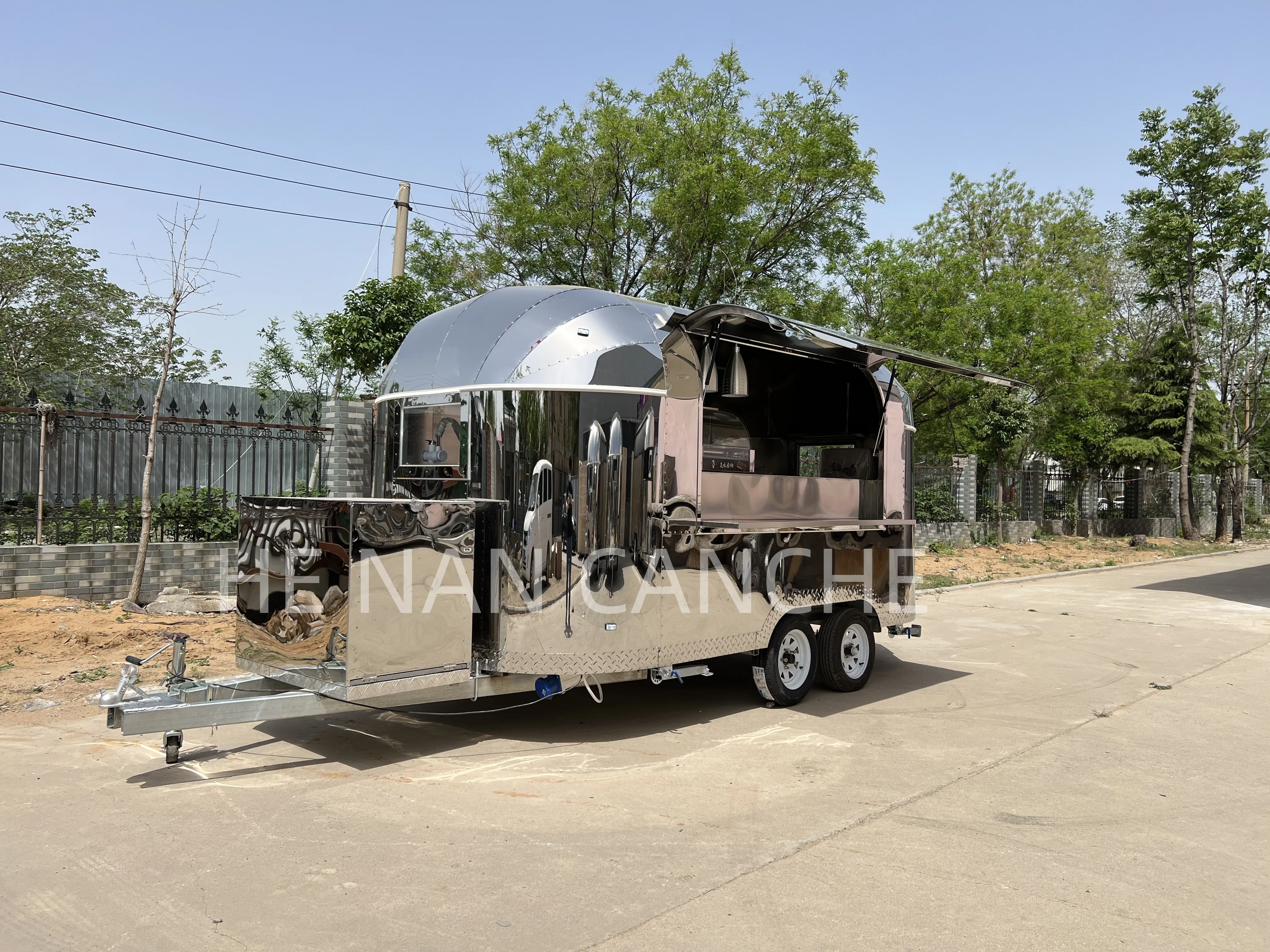 Custom Mobile Kitchen Catering BBQ Food Trailer Carros De Comida Airstream Burger Pizza Fast Food Truck for Sale Europe