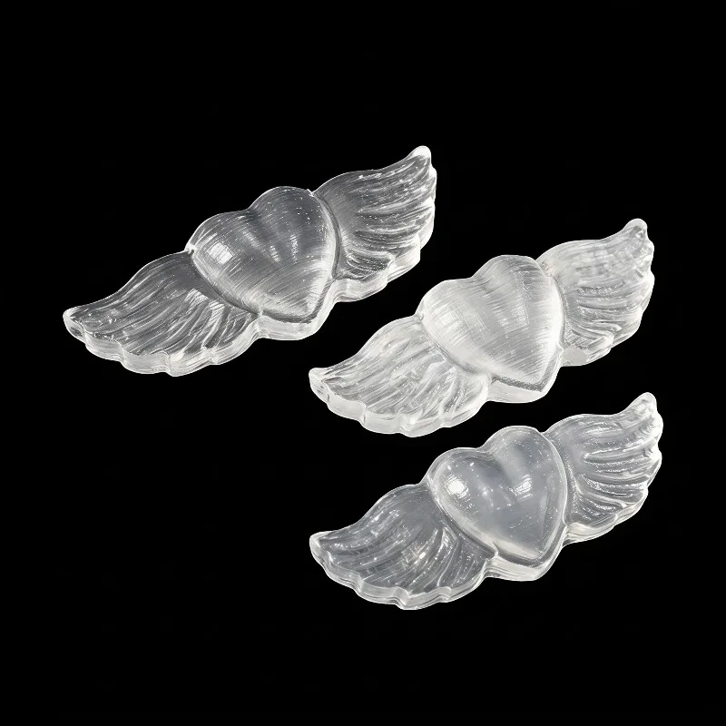 Natural translucent plaster heart-shaped ornament, random texture decorative piece, indoor decorative stone
