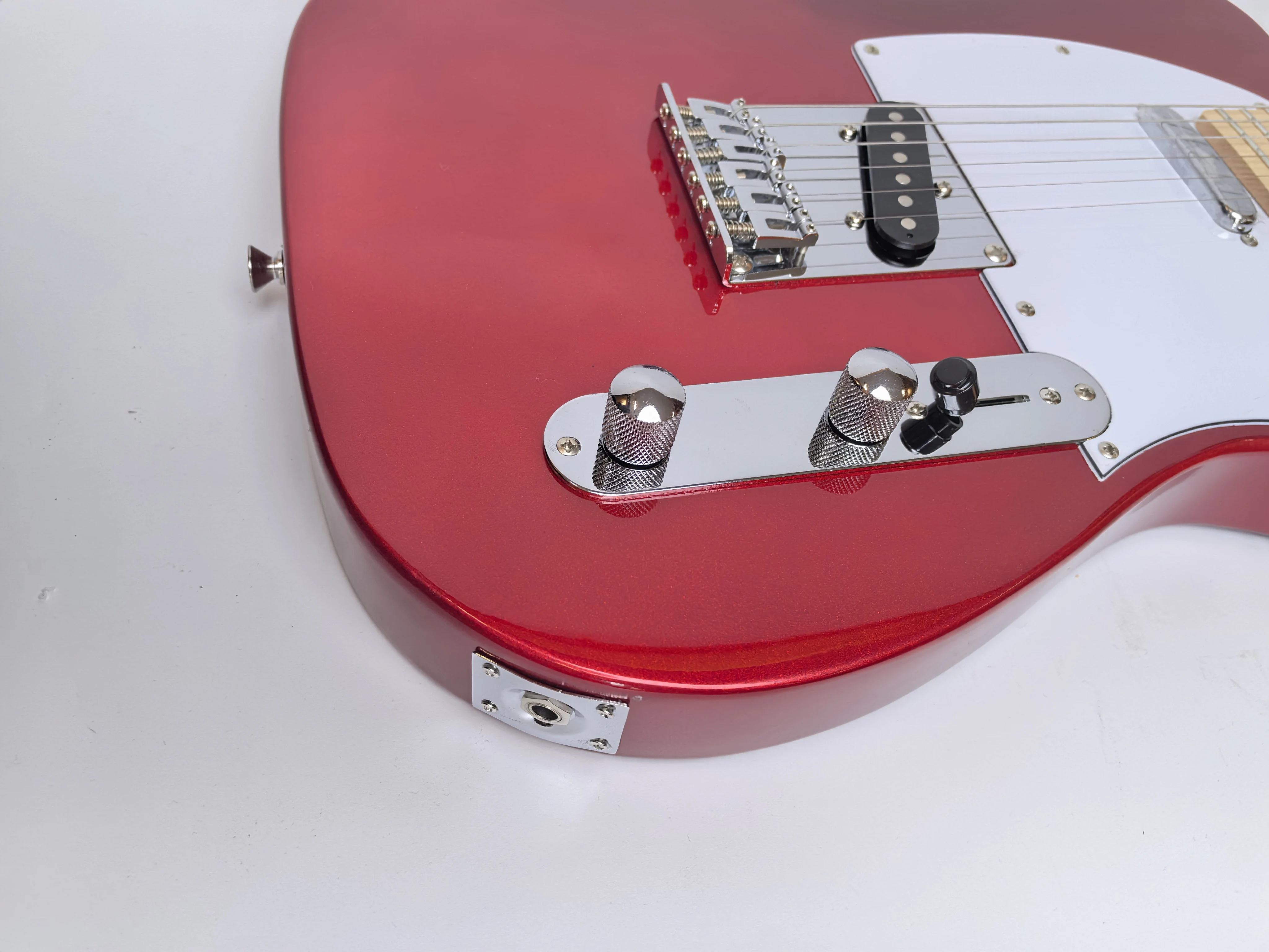 Ventas directas de fábrica, el color se puede personalizar, guitarra eléctrica de madera de sycamore de 6 cuerdas, estructura simple y generosa, orden de deli