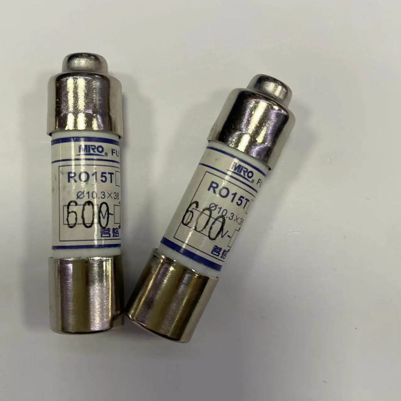 RO15T R015T AM 10.3x38 600V 1A 2A 3A 4A 5A 6A 7A 8A10A 16A 20A 25A 32A GG Ceramic Fuse Tube ATQR FNQ-R KLDR