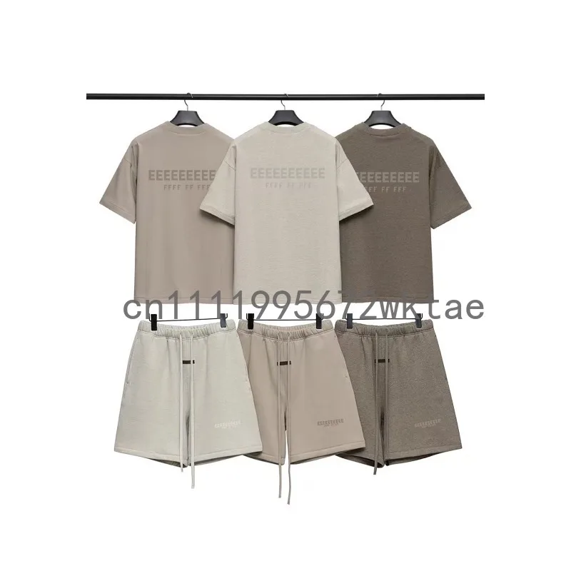 

2SP Classic Brand High-quality Men's T-shirts Sets Luxury Design Metallic Texture Letter Cotton T-shirt Couple Loose Shorts Suit