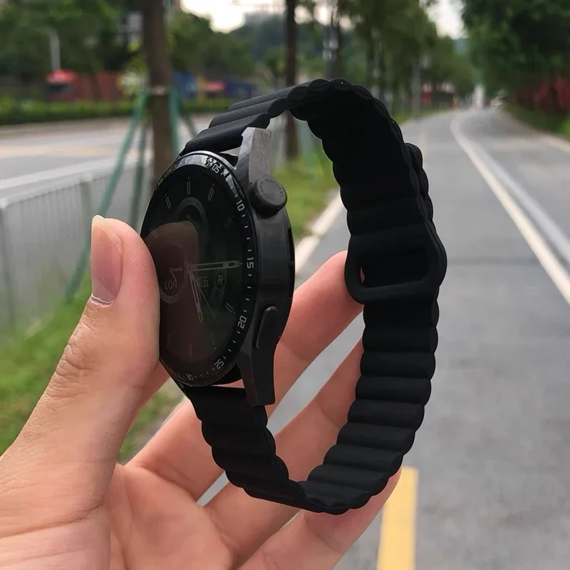 

20mm 22mm Silicone Magnetic Loop strap for Samsung Galaxy watch 7/6/5/4 active 2 amazfit bracelet HUAWEI watch GT 2e 3 band