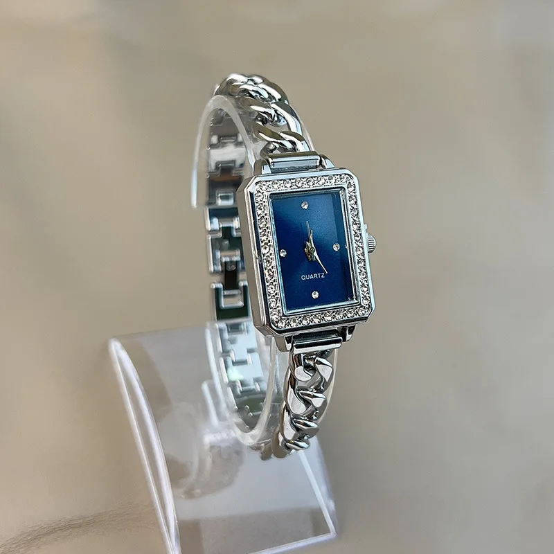 New Rhinestone Rectangular Dial Watch Luxury Chain Small Gold Quartz Wristwatches Fashion Simple Design Girls Clock Gift Relojes