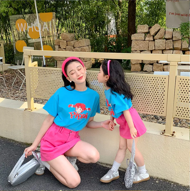 

Play Parent-Child Outfit Together, Summer Korean Version Of Mother Daughter Outfit, Girl Cartoon T-Shirt+Rose Red Short Skirt