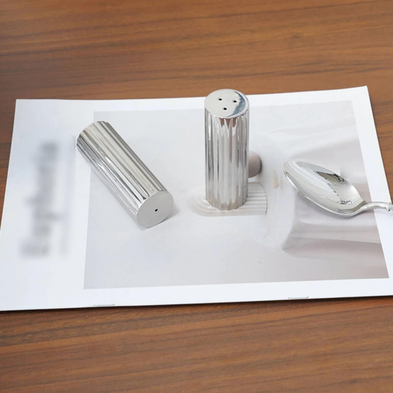 2 Pieces Stainless Steel Shaker Metal Shaker with Holes Dredge Sturdy Compact for Kitchen, Dining Table