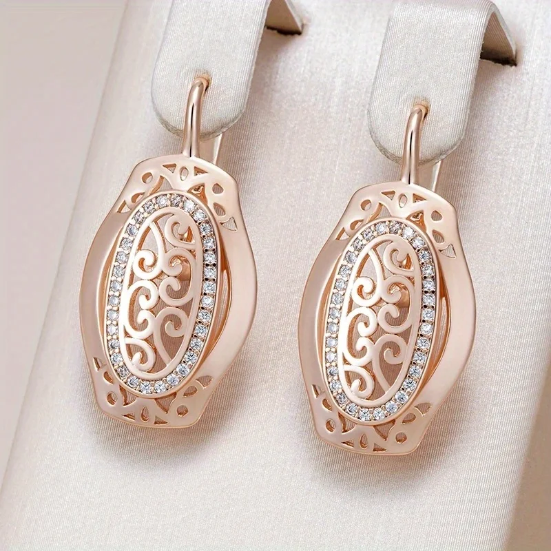 Exquisite synthetische Zirkonia-Ohrringe mit ausgehöhltem Muster für Damen, elegantes Hochzeitsbankett, Schmuck, Accessoires, Geschenke
