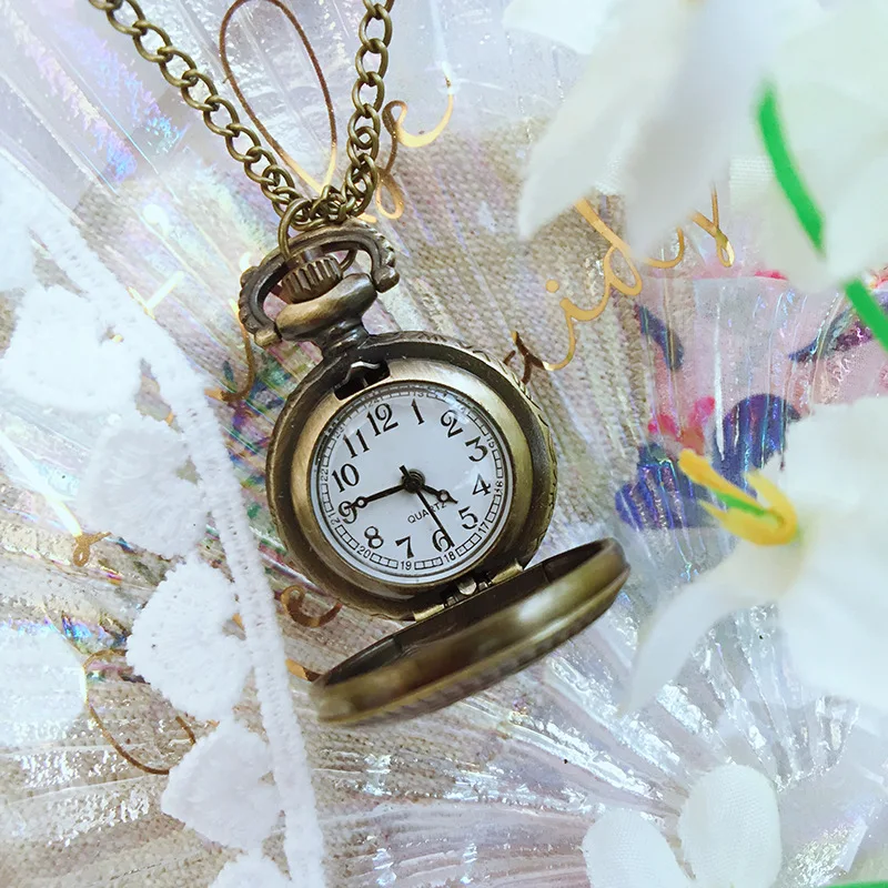 Vintage Small Quartz Pocket Watch for Men Women Flower Hollow Case Fob Chain Pendant Necklace Clock for Man Collection Gifts
