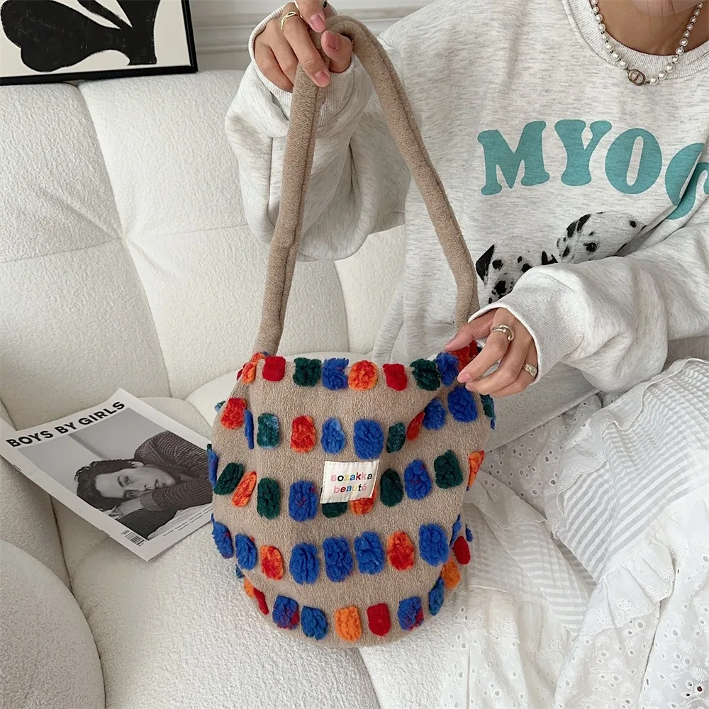 Color Plush Dots Women\'s Handbags Retro Design Female Fluffy Bucket Bags Large Capacity Shoulder Bag Purse Casual Tote