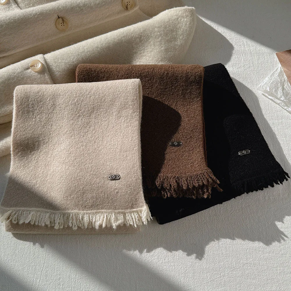 양모 복고풍 문학 및 예술 메일라드 스카프 여성 스타일 흰색 작은 드리워진 스카프 유행 겨울이 포함되어 있습니다.