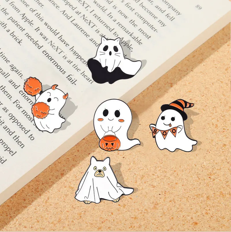 Alfileres esmaltados, broches de fantasma volador bonitos y espeluznantes, insignia gótica de calabaza Boo, botones Pinback, accesorios ¡Feliz Halloween! Fantasma