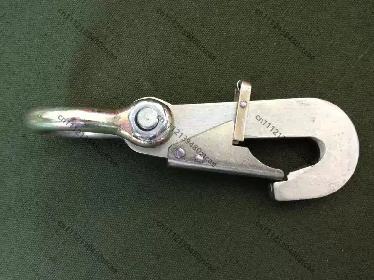 Lockable Spring Snap Hook, Heavy‑Duty Quick Connect Buckle For Outdoor Gear Binding And Cargo Securing