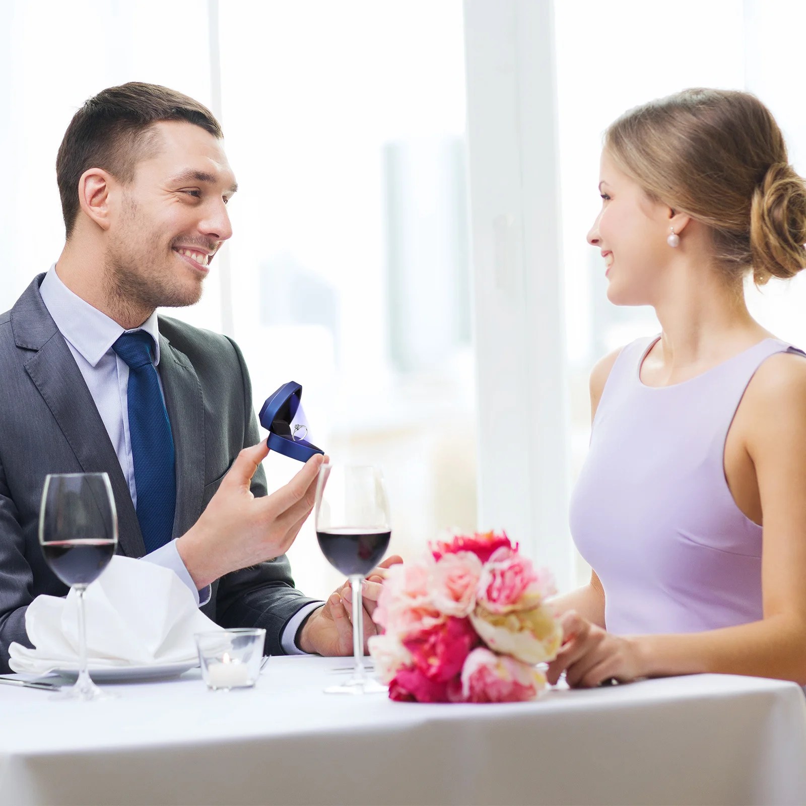 صندوق خاتم على شكل قلب منظم مجوهرات بإضاءة LED لهدايا الزفاف وحل تخزين صناديق هدايا عيد الحب