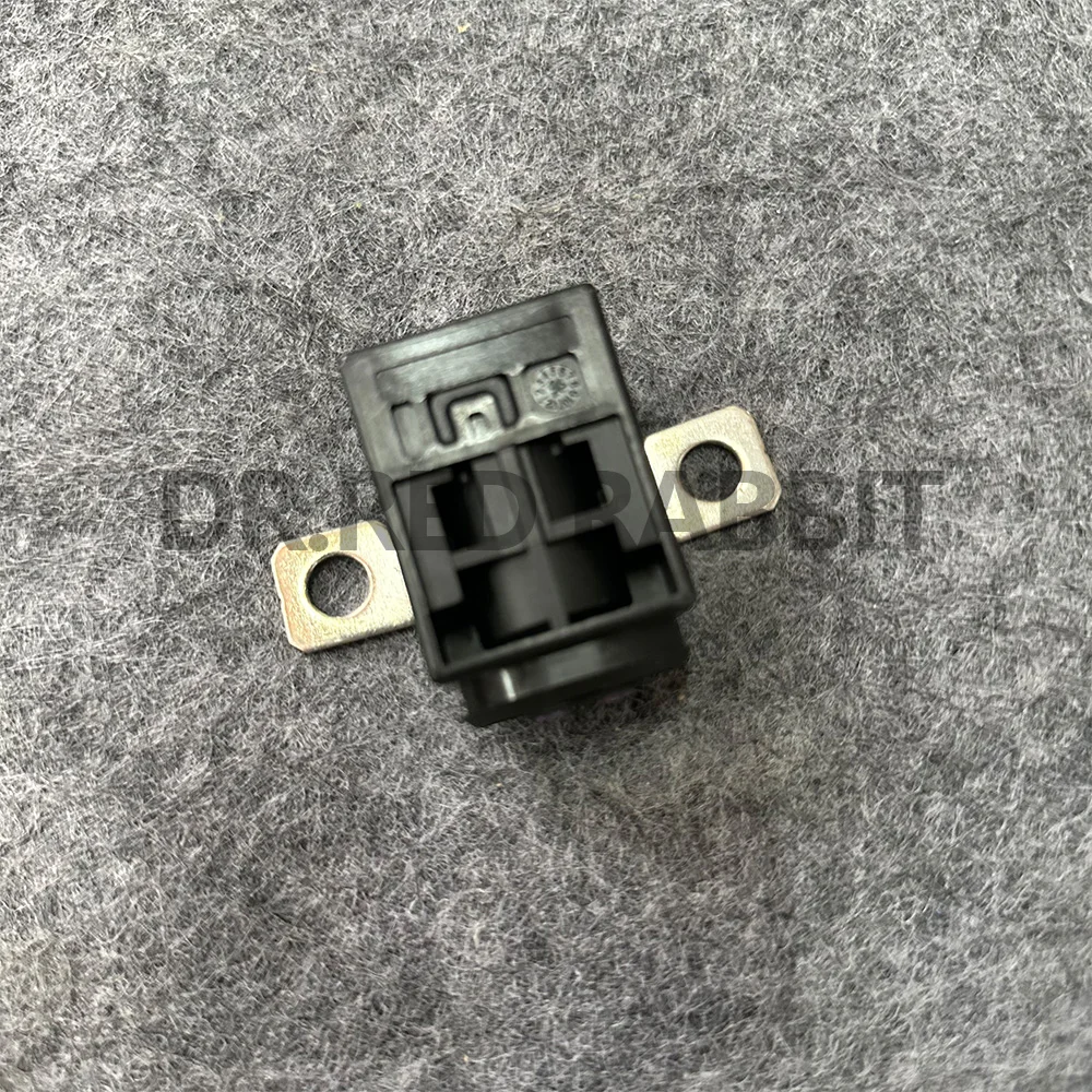 

Для 4F0915519 Предохранитель от перегрузки аккумулятора для A3 S3 S4 A4 A6 A5 S5 S6 A8 S8 Q5 Q7 TT RS4 RS5 RS6 RS7 4f0915519