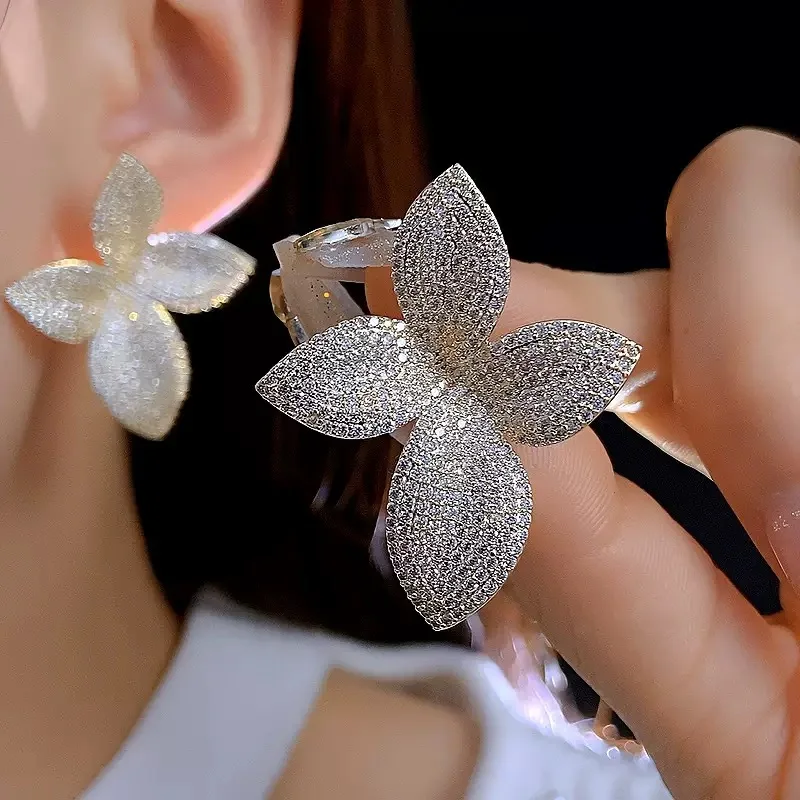 

New Fashion Zircon Flower Earring Elegant Woman Jewelry Dress Banquet Accessories High-Quality