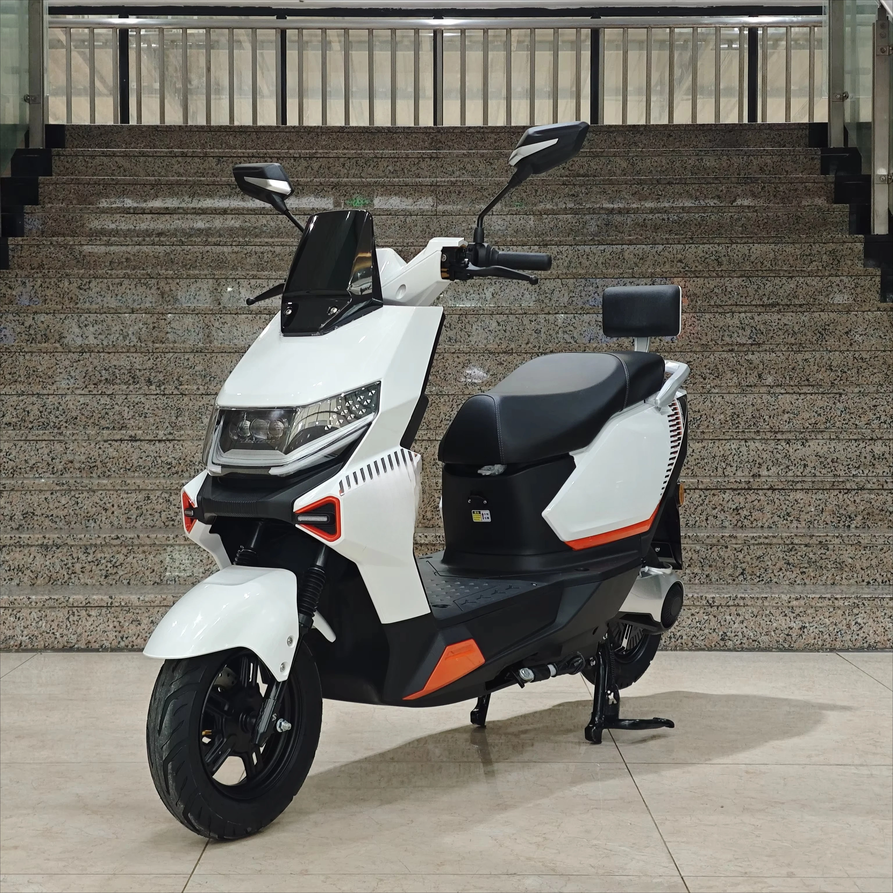 SXLL 48 فولت 60 فولت 72 فولت 1500 واط 65 kmph عالية السرعة دراجة نارية كهربائية الكبار دراجة نارية كهربائية سكوتر دراجة نارية كهربائية #2