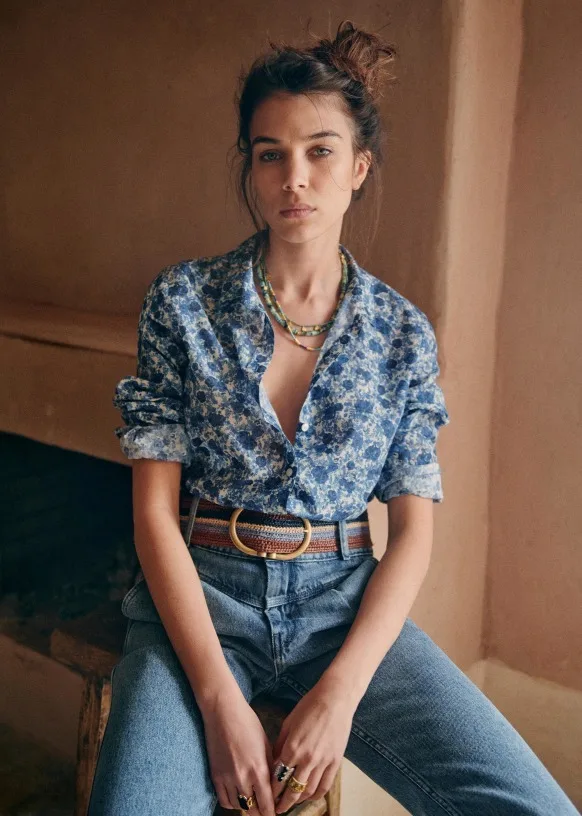 

Blue Rose Print Cotton Shirt Slim Fit Versatile Spring 2025 Women's Fashion Long Sleeve Mid-Length Button-Up Top