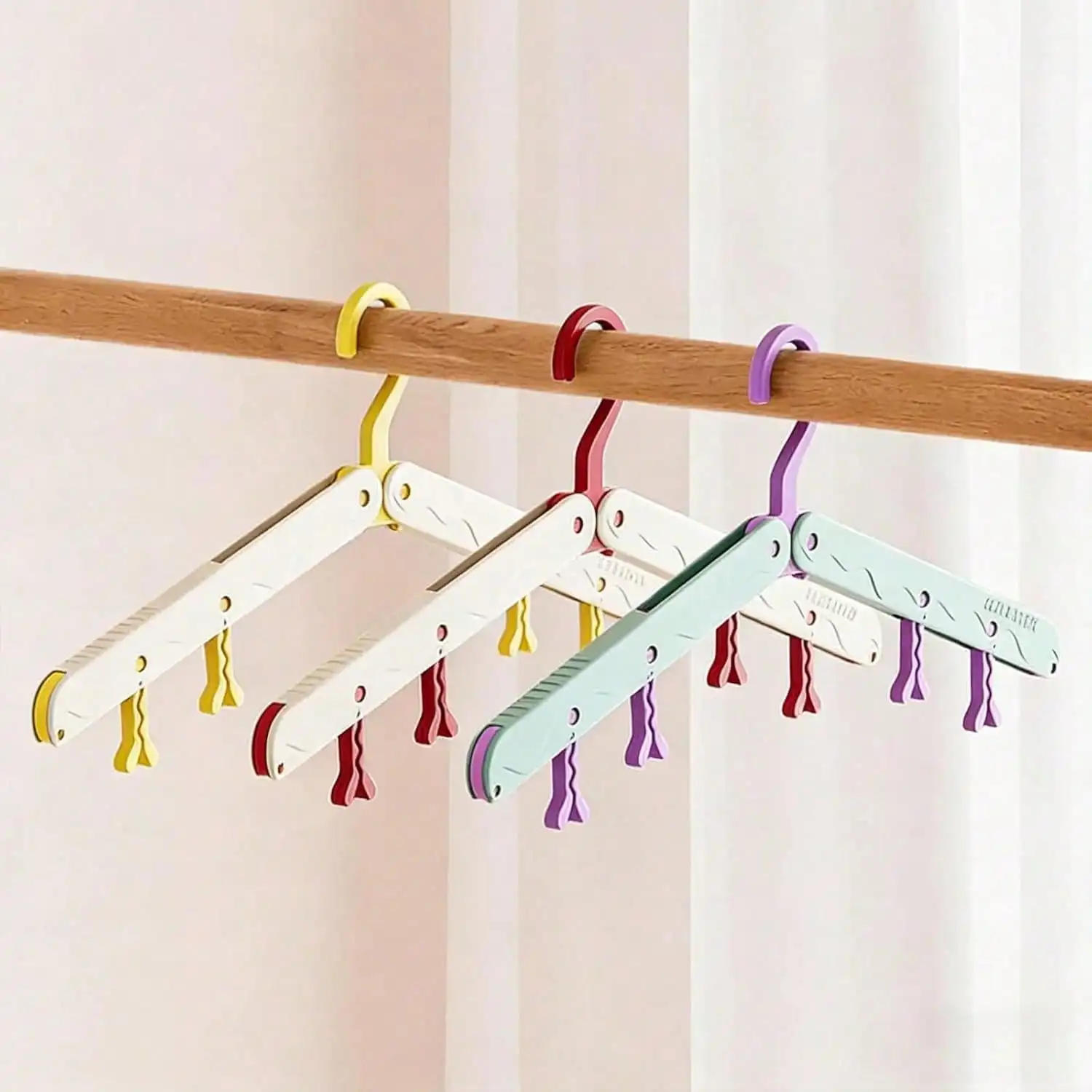 

Collapsible Hangers, Space-Saving Portable Hangers With Clips, For Cruise RV Luggage Hotel Business Trip Home Use