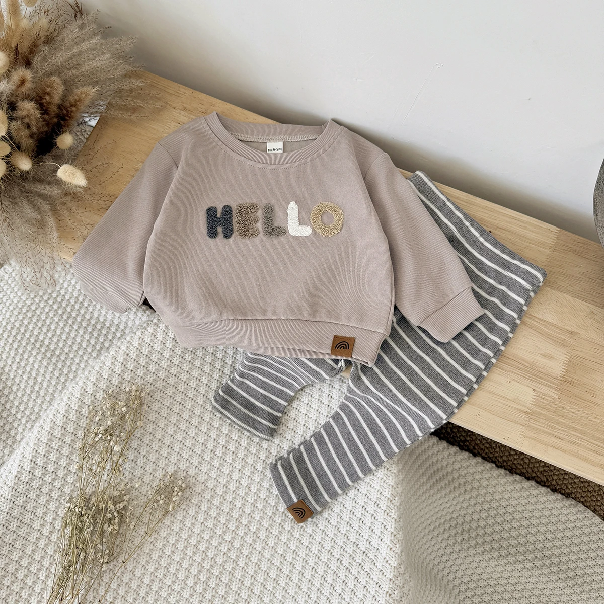 

2Pcs/set Newborn Baby Spring Autumn Casual Outfit Clothing "HELLO" Letter Towel Embroidery Long Sleeved Top +Striped Pants