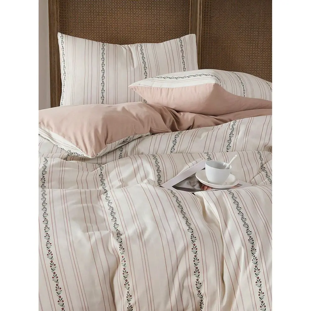 

100 Polyester Romantic Vintage Floral Striped Print Duvet Cover Set, 2 Pillow Shams 1 Duvet Cover No Bed Sheet