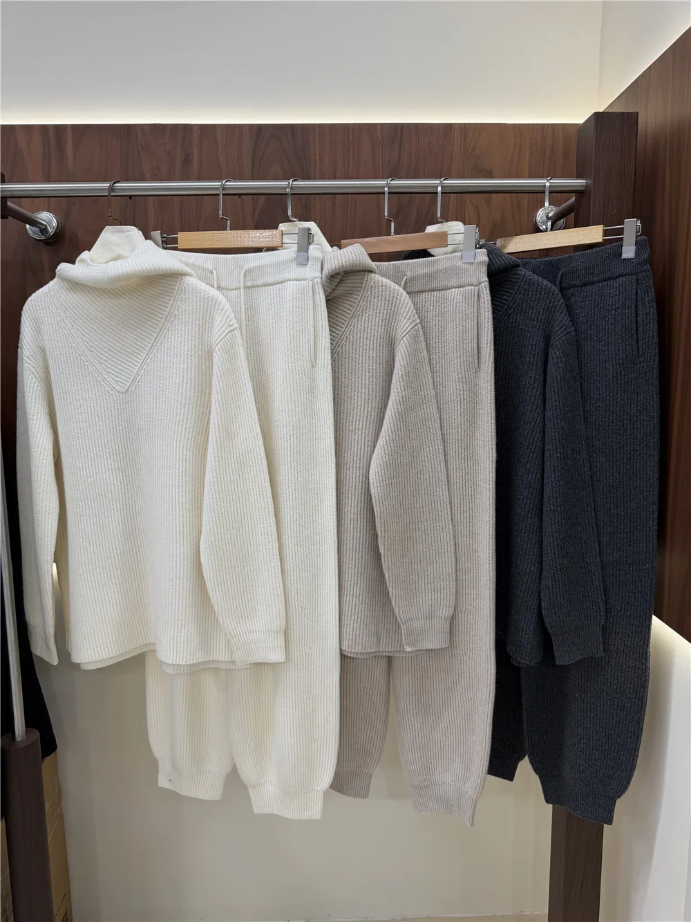 26 New Women's Casual Hooded Knitted Cardigan and Trousers Set
