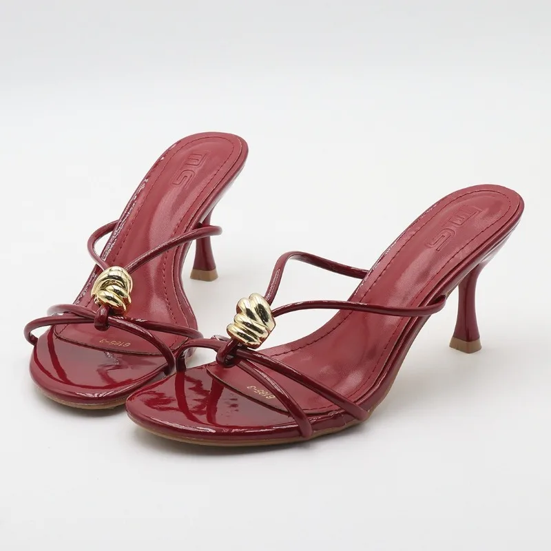 

Модная металлическая обувь, тапочки на тонком каблуке, женская обувь, новинка 2023 года, женские тапочки на высоком каблуке с круглым носком, женские шлепанцы, сандалии