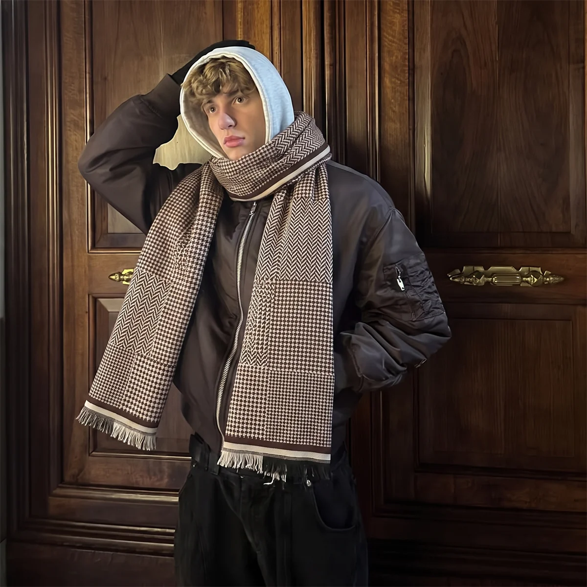 Vintage Men's Houndstooth Scarf Autumn Soft Polyester-cotton Blend Tassel Shawl Wrap Casual Business Neck Scarves for Daily Wear