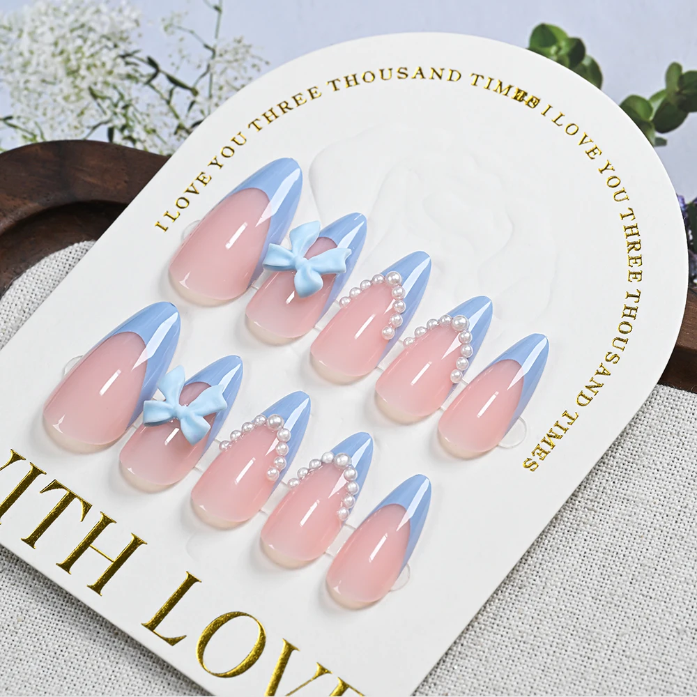 24 pièces faux ongles avec pointes bleues françaises conception d'arc de perle Y2K faux ongles en forme d'amande entièrement couvert acrylique faux ongles à pression