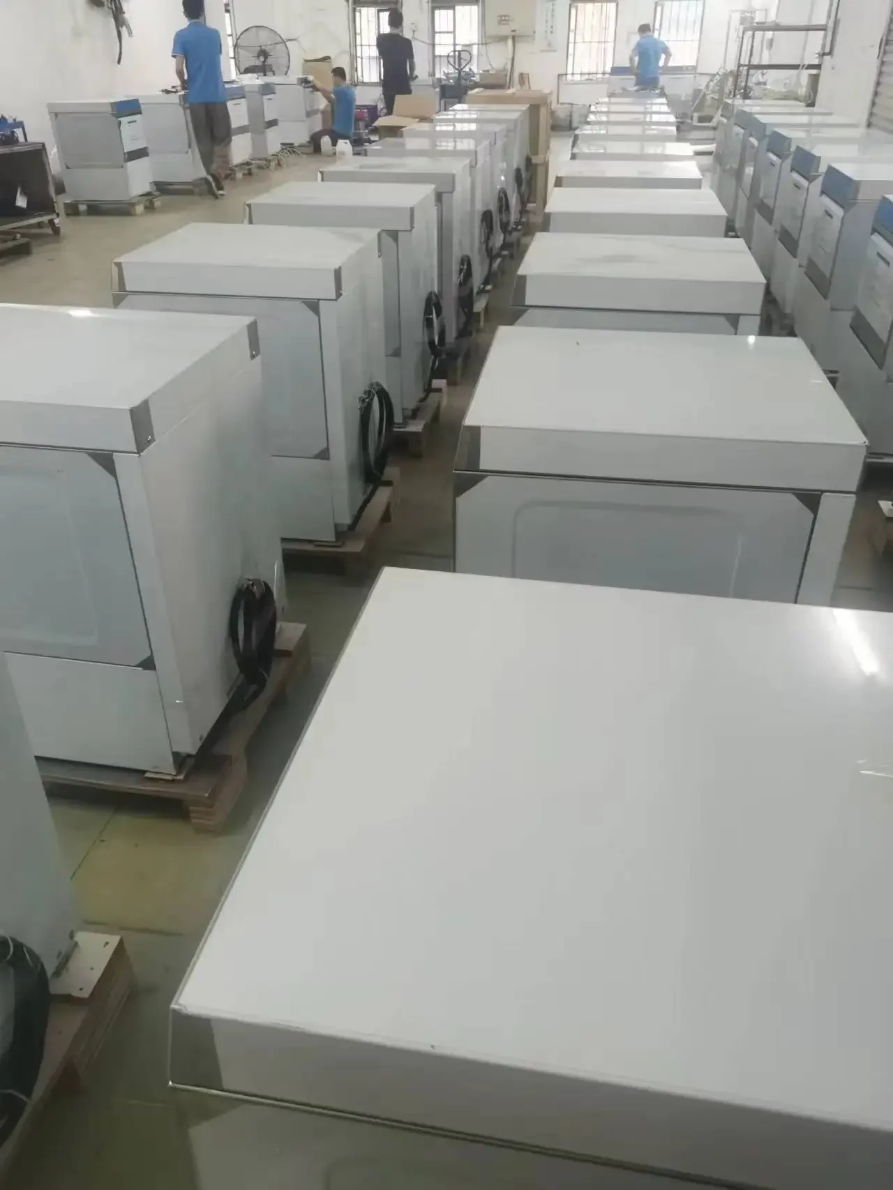 Профессиональный отель-ресторан, полностью автоматическая коммерческая посудомоечная машина под столешницей, посудомоечная машина из нержавеющей стали с бокалом для вина