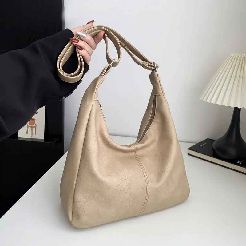 

Versatile ins shoulder armpit bag soft leather texture casual tote bag