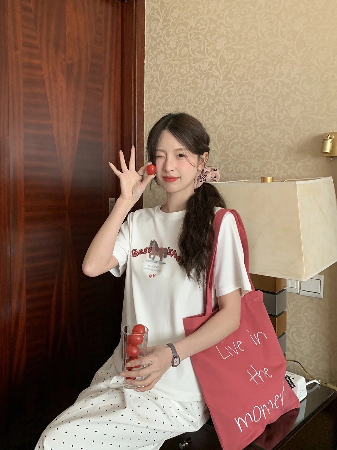 

Футболка Lu Pasture Letter с коротким рукавом в корейском стиле, свободного кроя, универсальная, милая, молодежная, повседневная, маленького размера, весенний топ