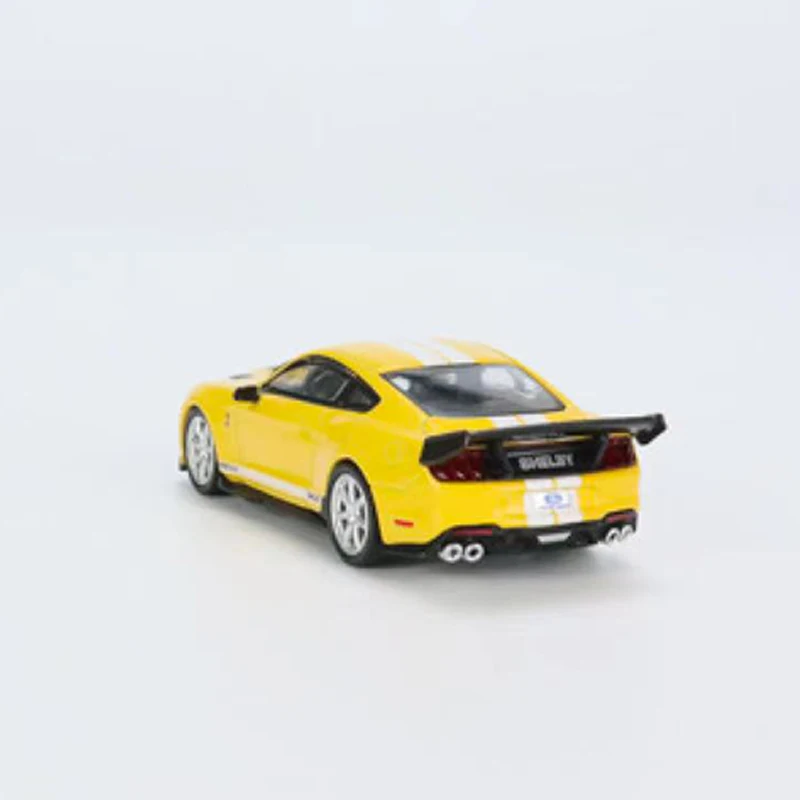 MINIGT 1:64 Model Car Shelby GT500 Snake Concept Alloy Sport Vehicle #536 LHD Yellow