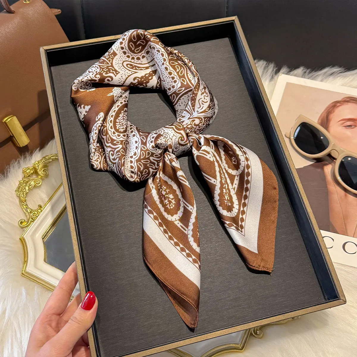 ฤดูใบไม้ผลิและฤดูใบไม้ร่วงใหม่ Paisley ผ้าพันคอผู้หญิงซาติน Shawl Wrap Hijab หญิงผมหรูหราผ้าโพกศีรษะ Sun Protection Bandana