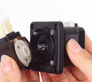 

Новый лазерный станок Raycus для резки волоконным лазером с лазерным источником Raycus мощностью 1500/2000/3000/6000 Вт