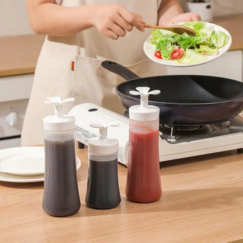 210/350ml Squeeze Bottle Household Kitchen Sub-bottling Tomato Salad Dressing Squeeze Bottle With Petal-shaped Bottle Cap Design