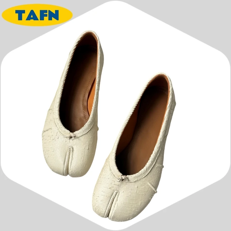 Magila Split Toe Ballet Shoes Simple and Comfortable Advanced Texture Beautiful Niche Women’s Faux Leather Loafers AE2808