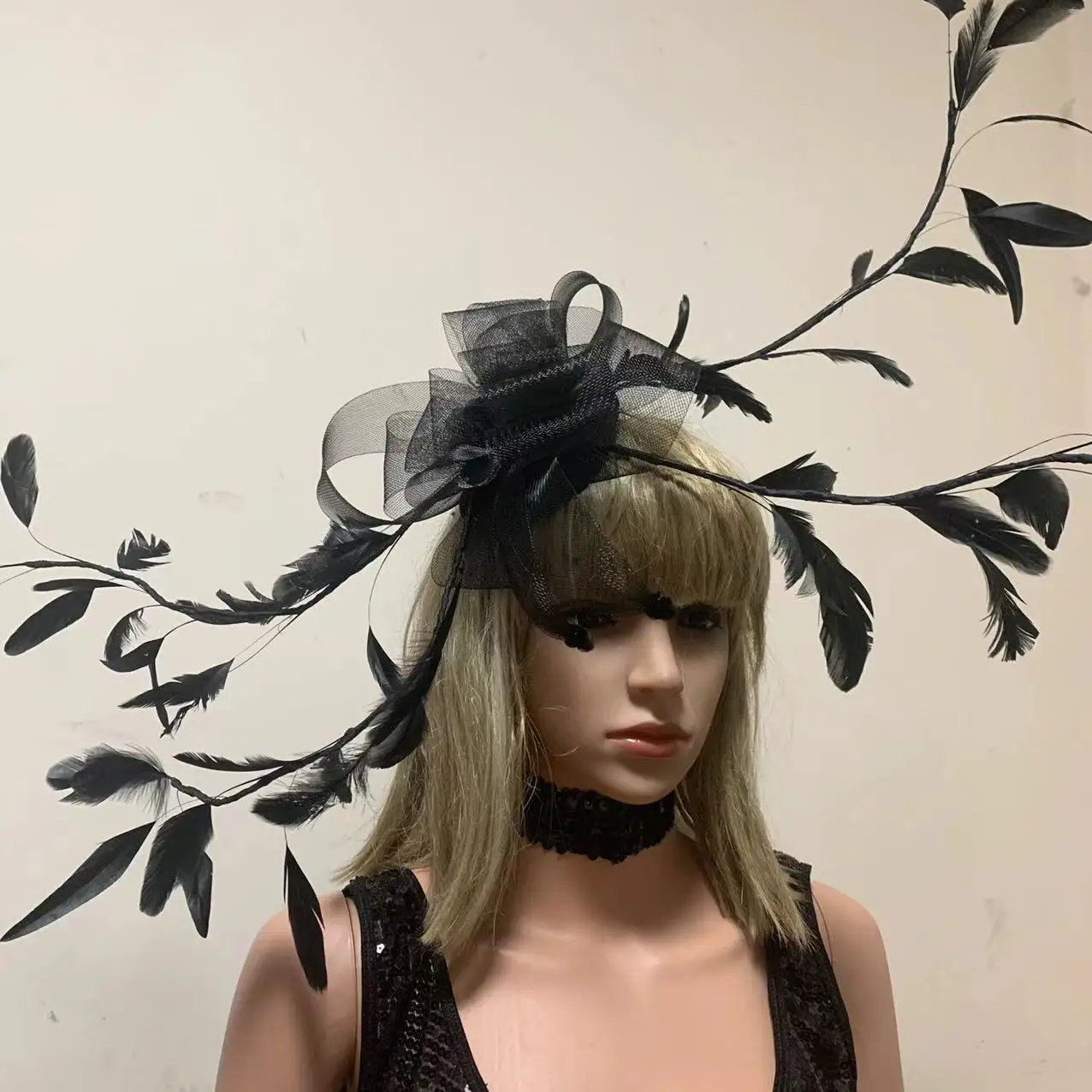 Handmade Feather Headdress Vintage Horse Will Exaggerate Big Hair Clip Hair Headpieces For Ascot Weddings Proms Derby Millinery