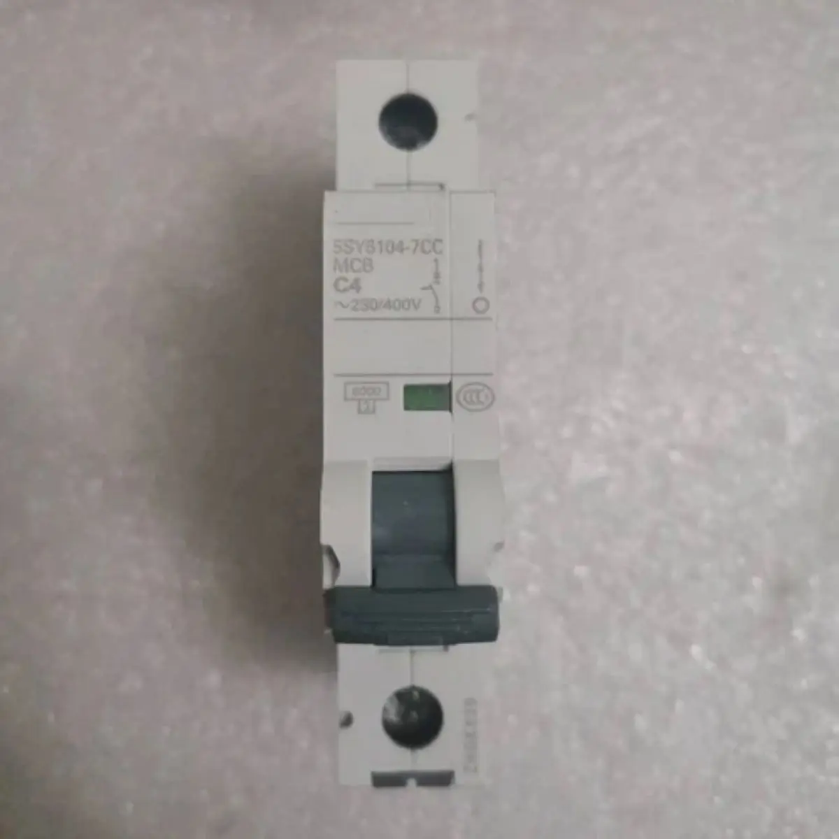 

5SY61047CC 5SY6 1P C4 Miniature circuit breaker 230/400 V 6kA, 1-pole, C, 4 A