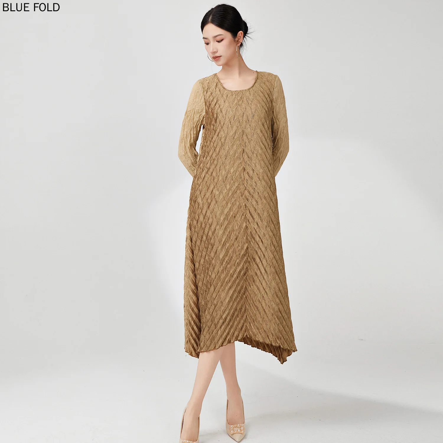 

Autumn Women's Dress Long-sleeved Dress Long Dress High-end Loose Large Size Fashionable Temperament Commuting Miyake PLEATS