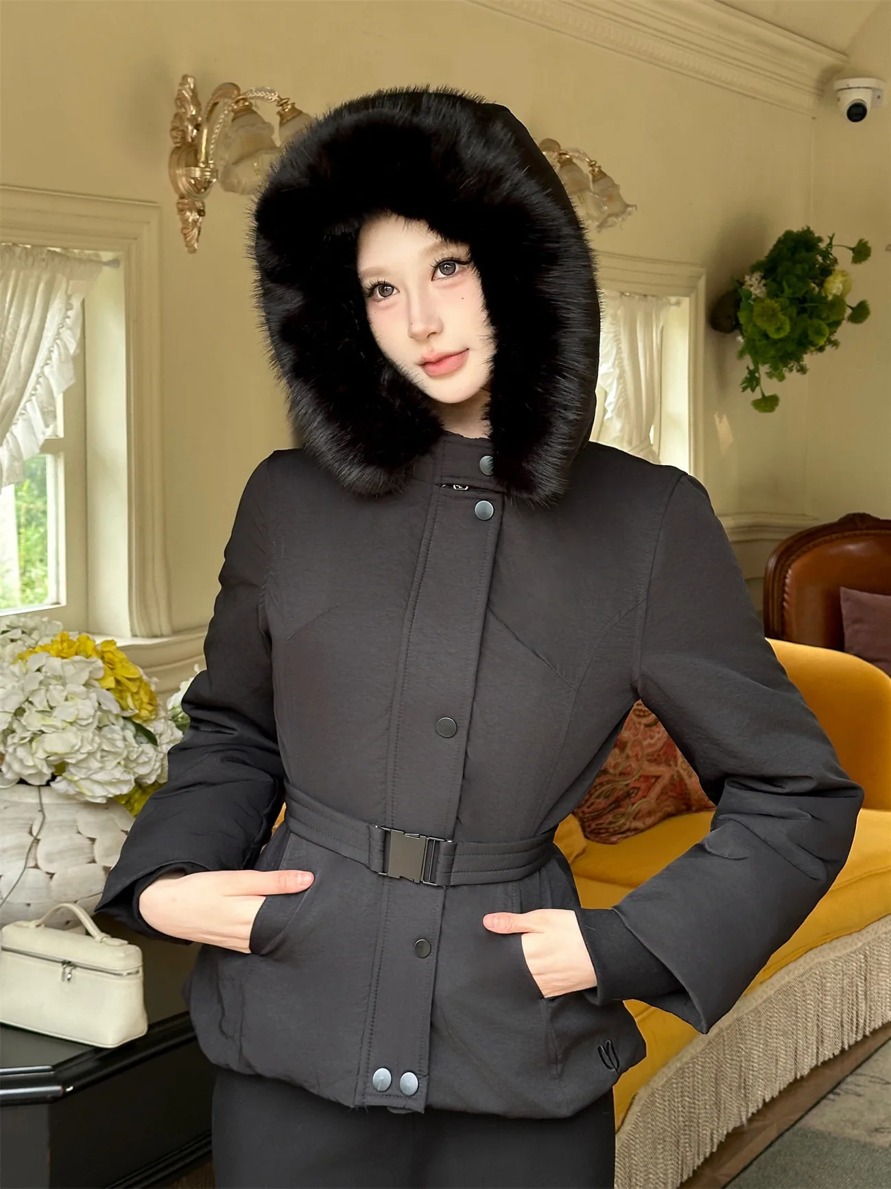 

Утепленная белая пуховая куртка-пуховик синего цвета с поясом, приталенная, теплая, для катания на лыжах, женская модная верхняя одежда для повседневной носки